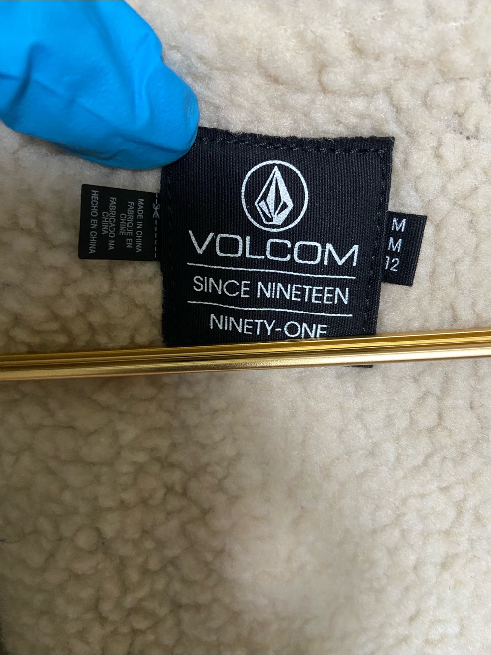 Volcom Women's Burgundy Hooded Ski Jacket - Picture 11 of 13